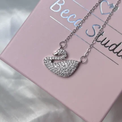 Çelik Kuğu Kolye (Gümüş Renk)